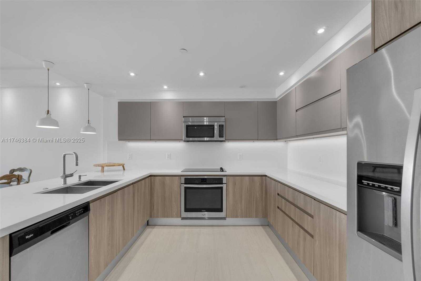 Small Image of 251 CRANDON BLVD #829, Key Biscayne Number 7