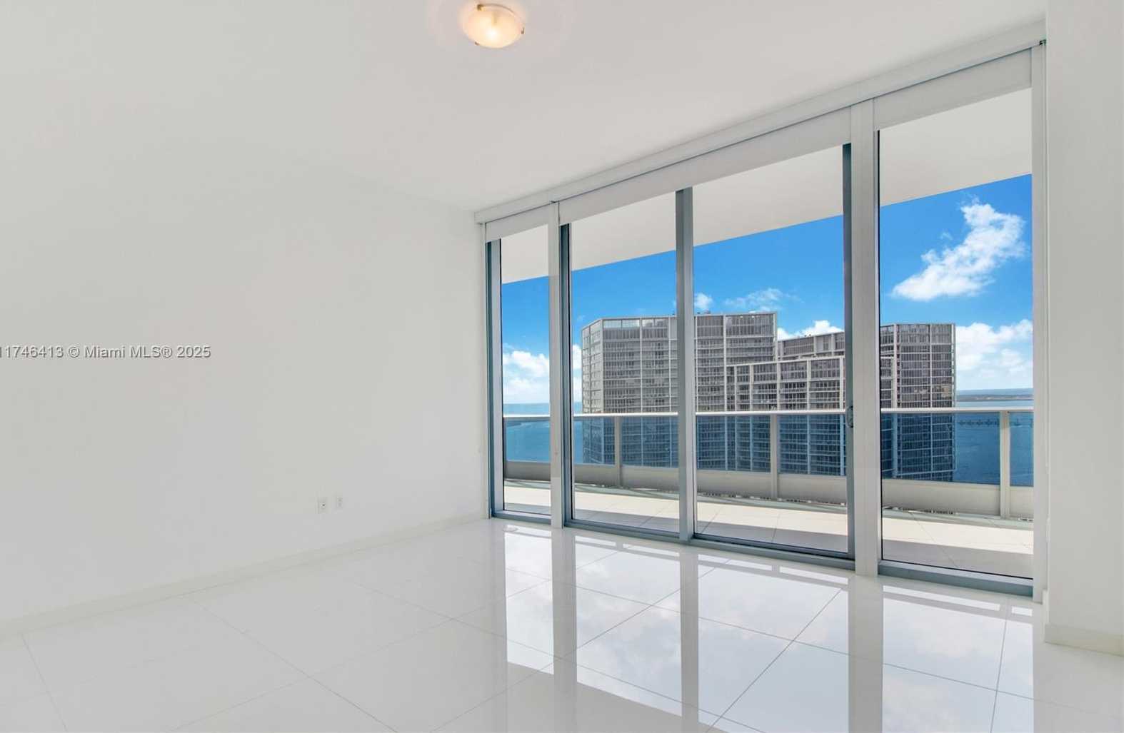 Small Image of 200 BISCAYNE BOULEVARD WAY #5304, Miami Number 12