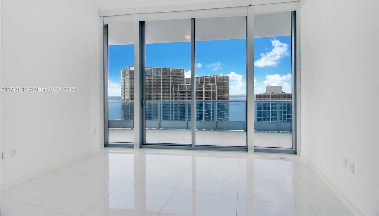 Small Image of 200 BISCAYNE BOULEVARD WAY #5304, Miami Number 13