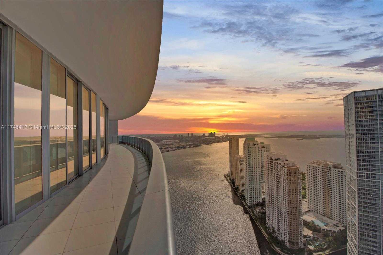 Small Image of 200 BISCAYNE BOULEVARD WAY #5304, Miami Number 15