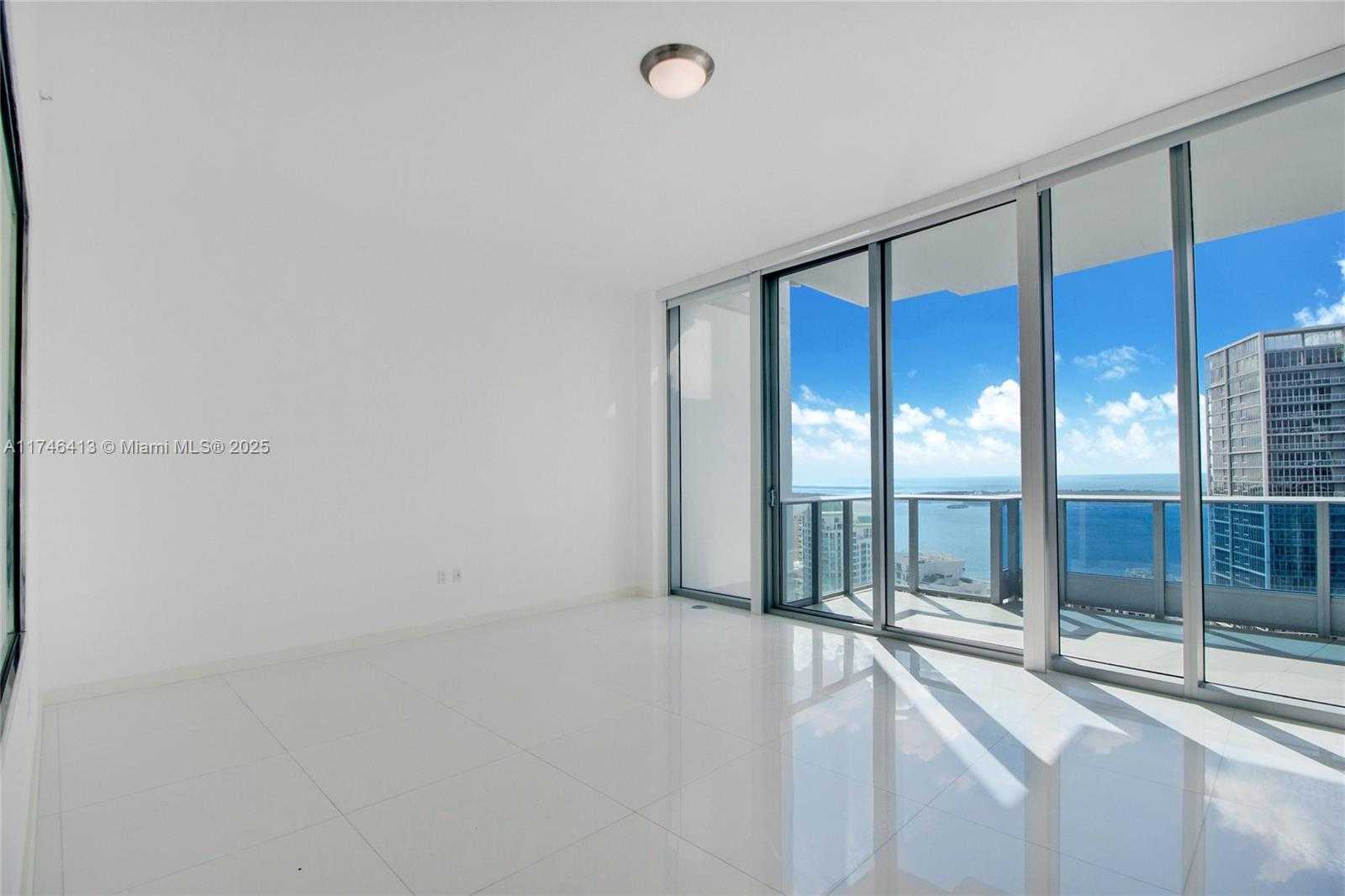 Small Image of 200 BISCAYNE BOULEVARD WAY #5304, Miami Number 9