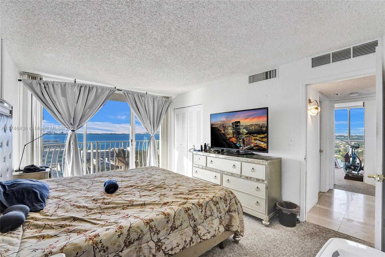 Small Image of 7601 EAST TREASURE DR #1705, North Bay Village Number 27