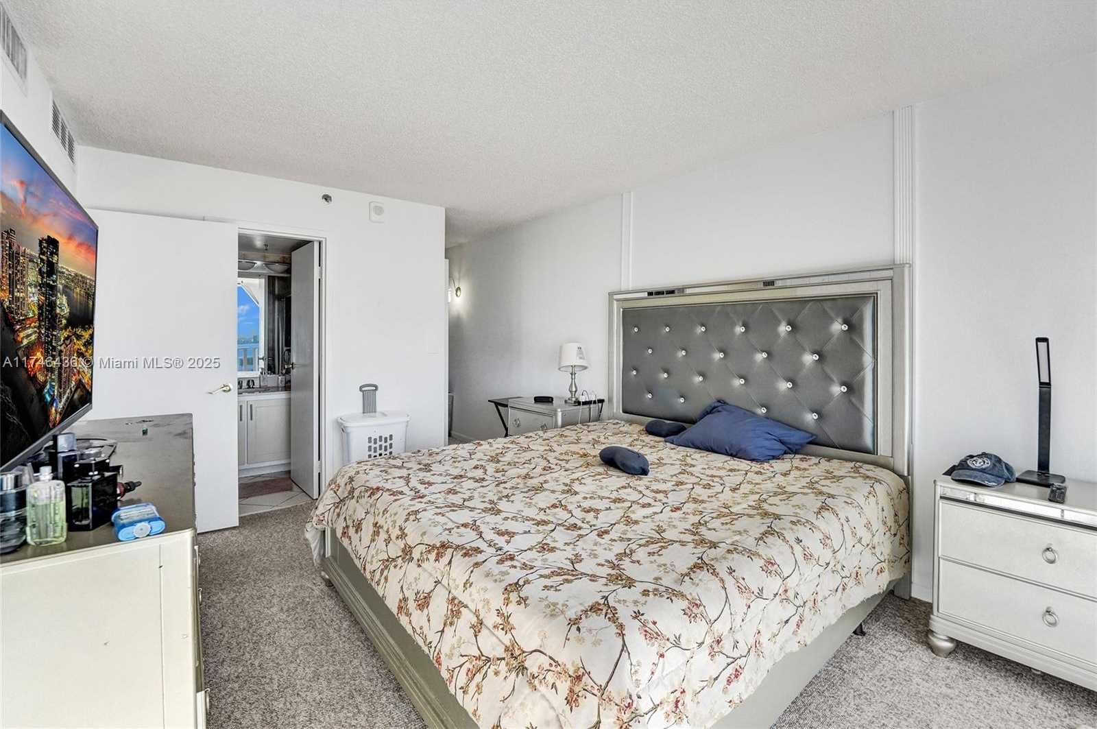 Small Image of 7601 EAST TREASURE DR #1705, North Bay Village Number 30