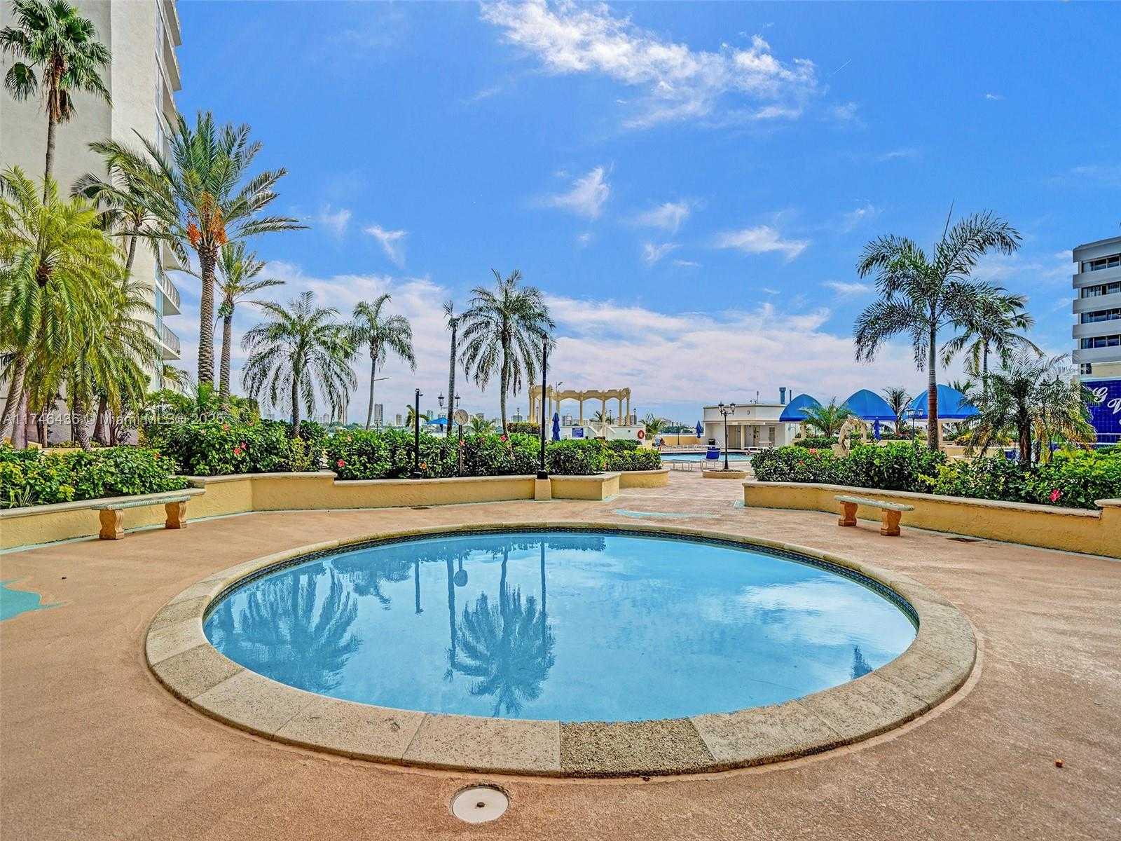 Small Image of 7601 EAST TREASURE DR #1705, North Bay Village Number 9