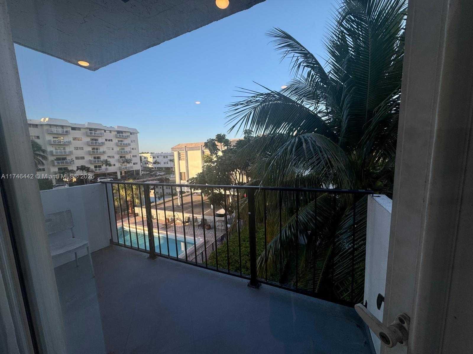 Small Image of 3642 NORTH EAST 171ST ST #306, North Miami Beach Number 5