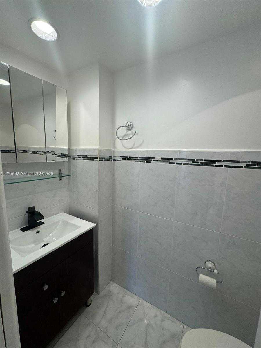 Small Image of 3642 NORTH EAST 171ST ST #306, North Miami Beach Number 8