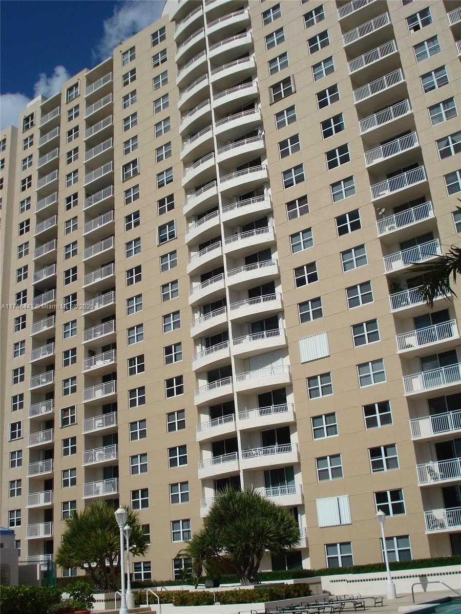 Small Image of 770 CLAUGHTON ISLAND DR #1708, Miami Number 20