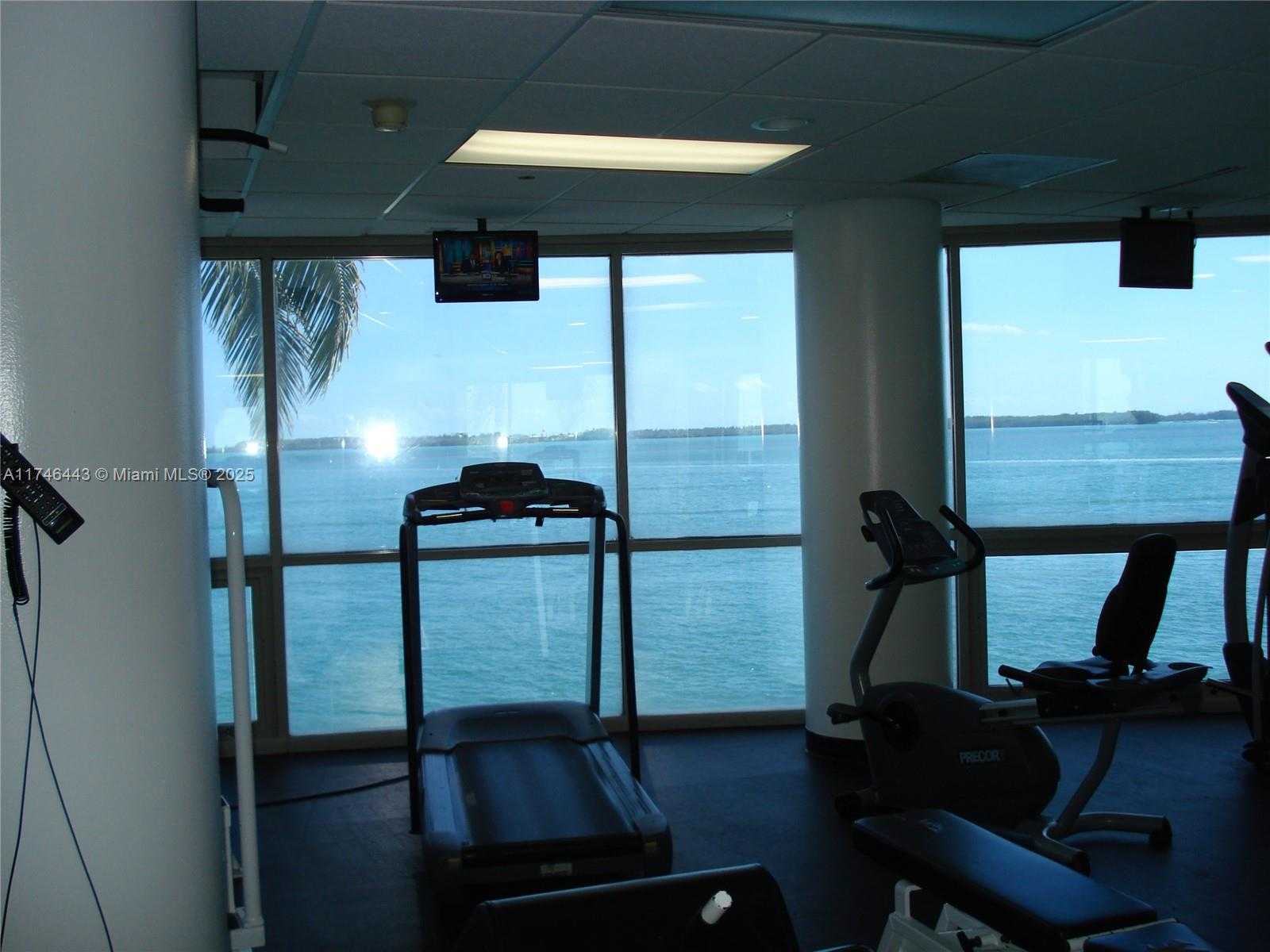 Small Image of 770 CLAUGHTON ISLAND DR #1708, Miami Number 21