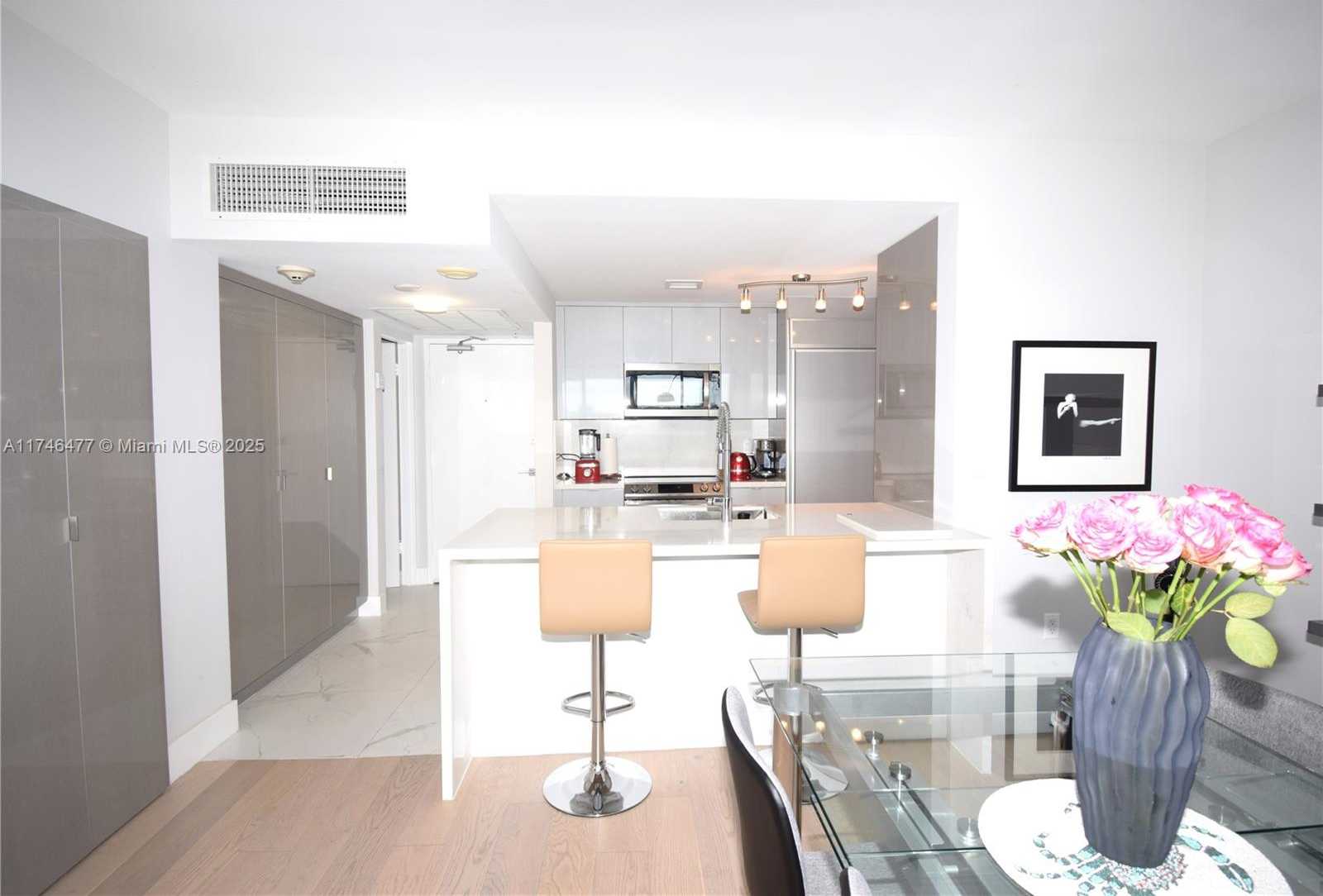 Small Image of 10275 COLLINS AVE #724, Bal Harbour Number 4