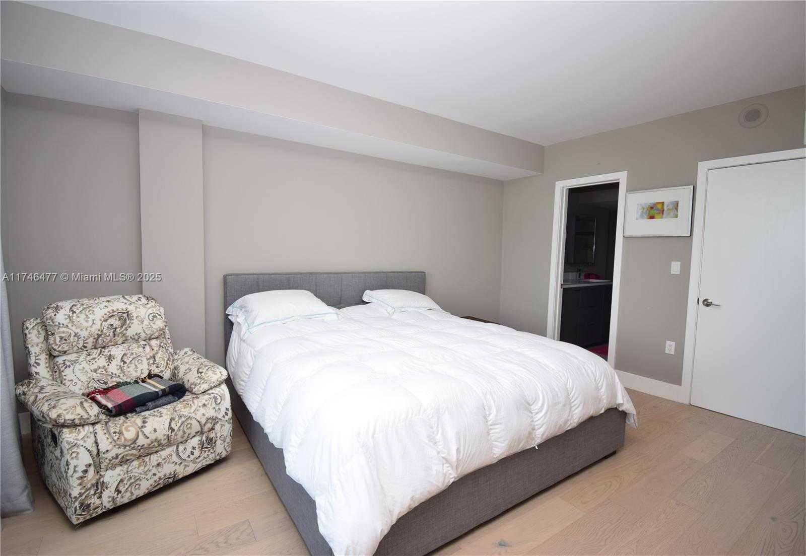 Small Image of 10275 COLLINS AVE #724, Bal Harbour Number 7