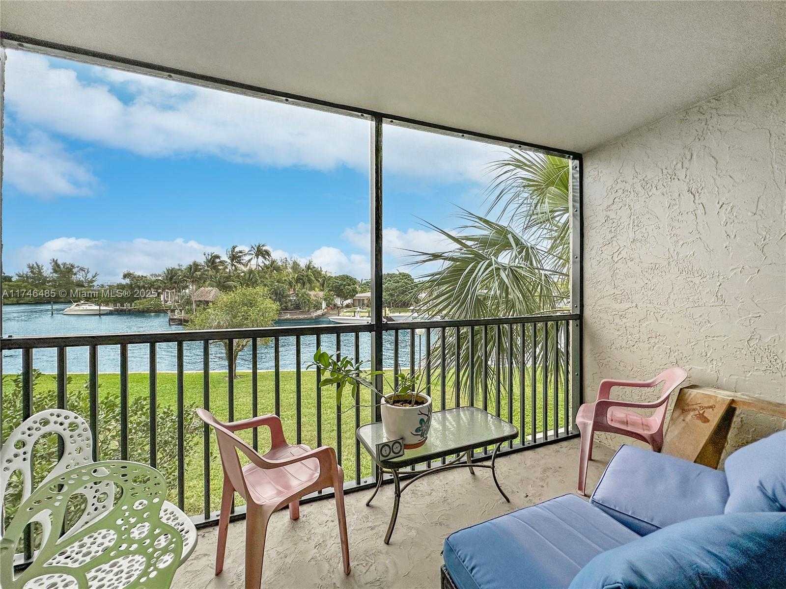 Small Image of 13 ROYAL PALM WAY #2030, Boca Raton Number 2
