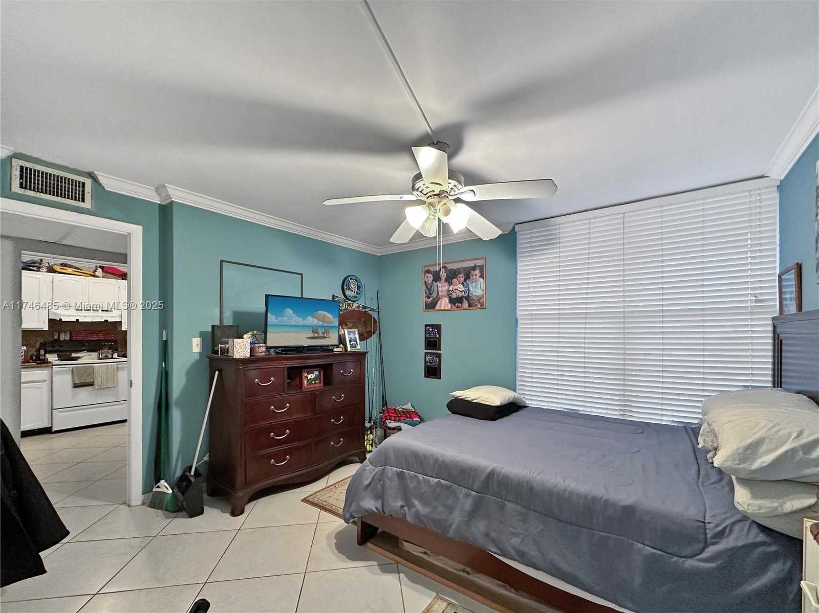 Small Image of 13 ROYAL PALM WAY #2030, Boca Raton Number 24