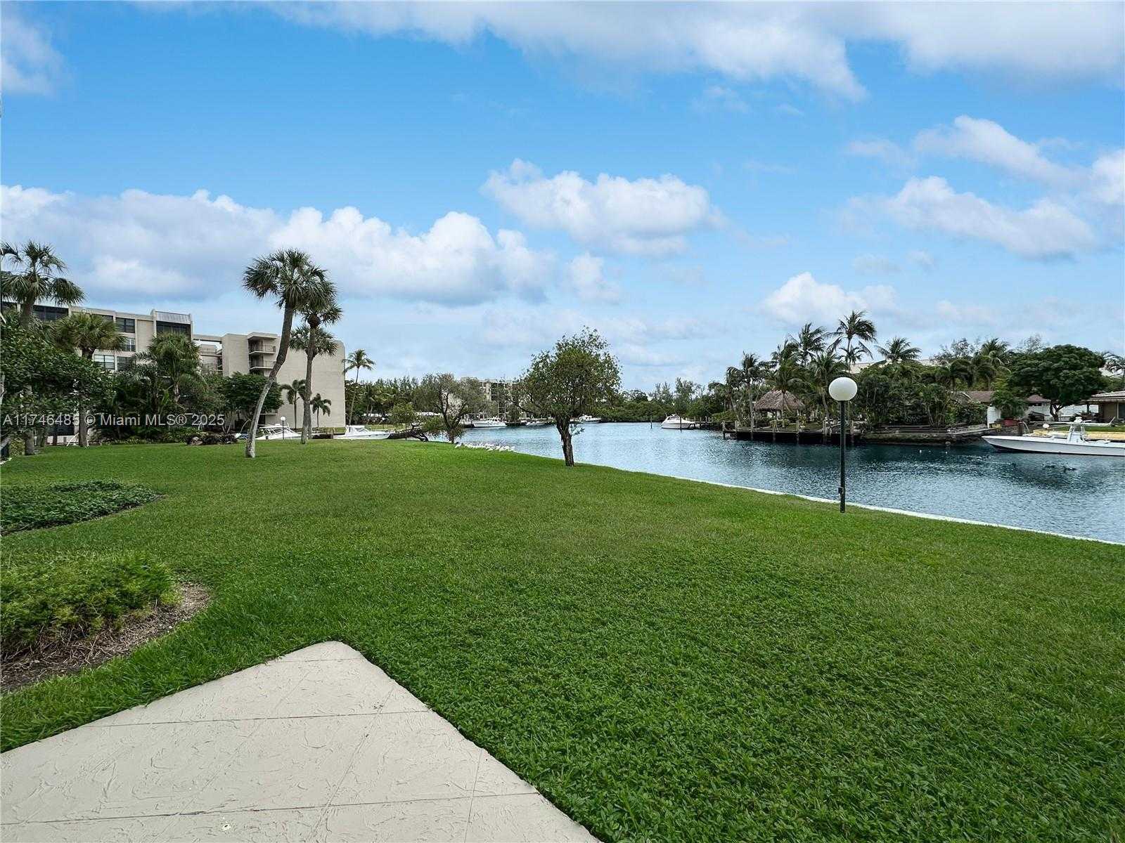 Small Image of 13 ROYAL PALM WAY #2030, Boca Raton Number 33