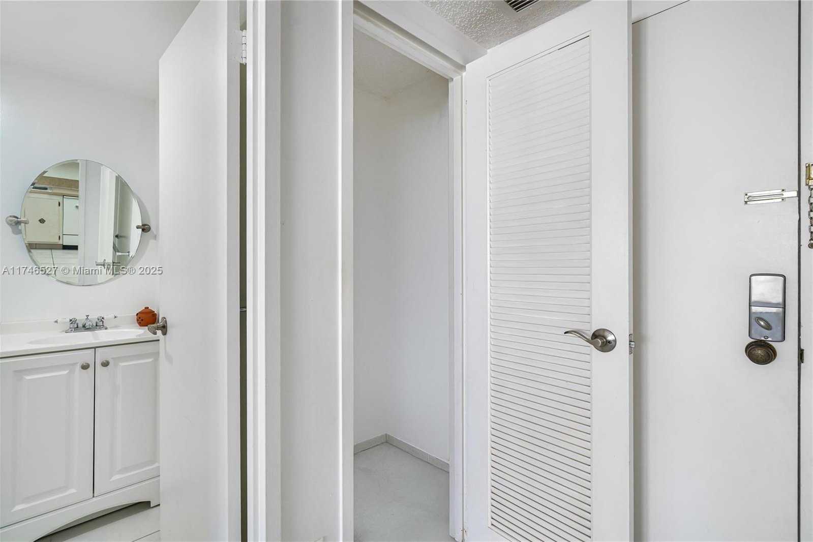 Small Image of 3725 SOUTH OCEAN DR #1023, Hollywood Number 10