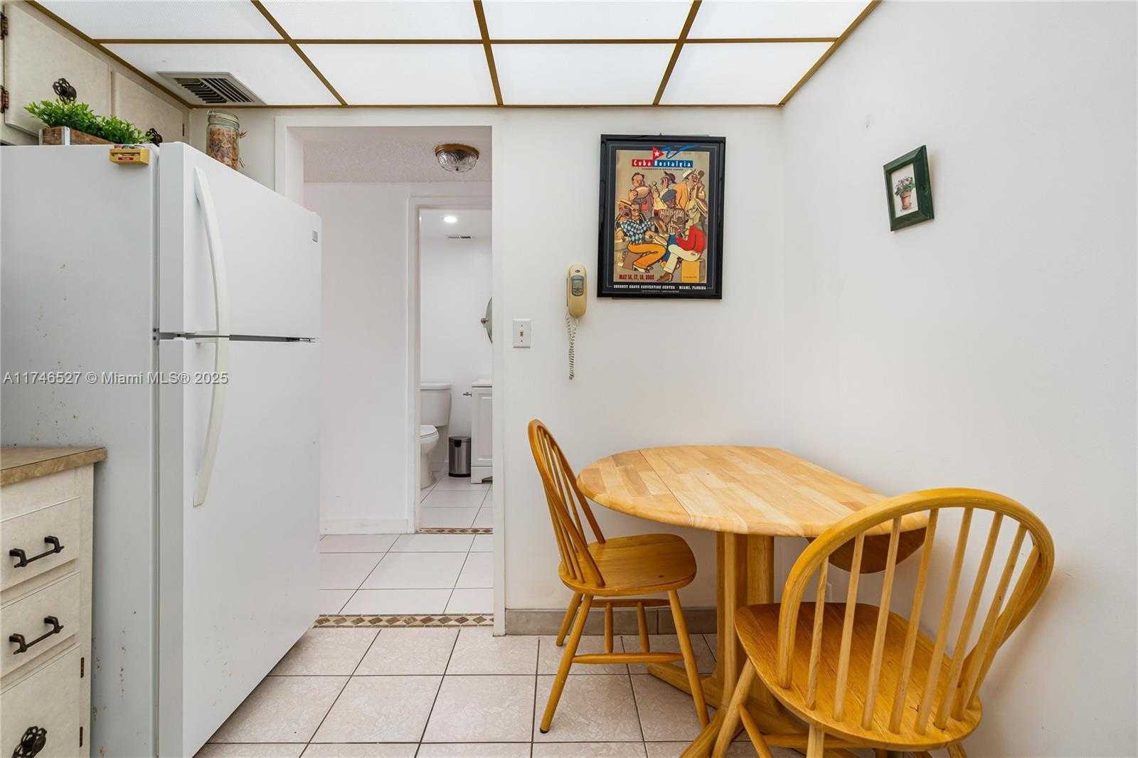 Small Image of 3725 SOUTH OCEAN DR #1023, Hollywood Number 2