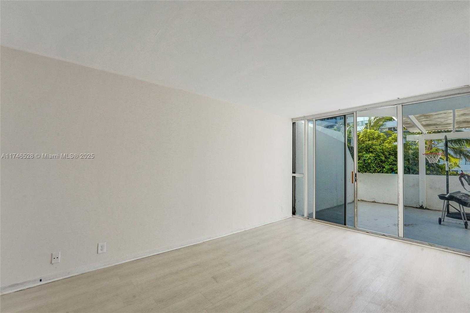 Small Image of 7601 EAST TREASURE DR #406, North Bay Village Number 18