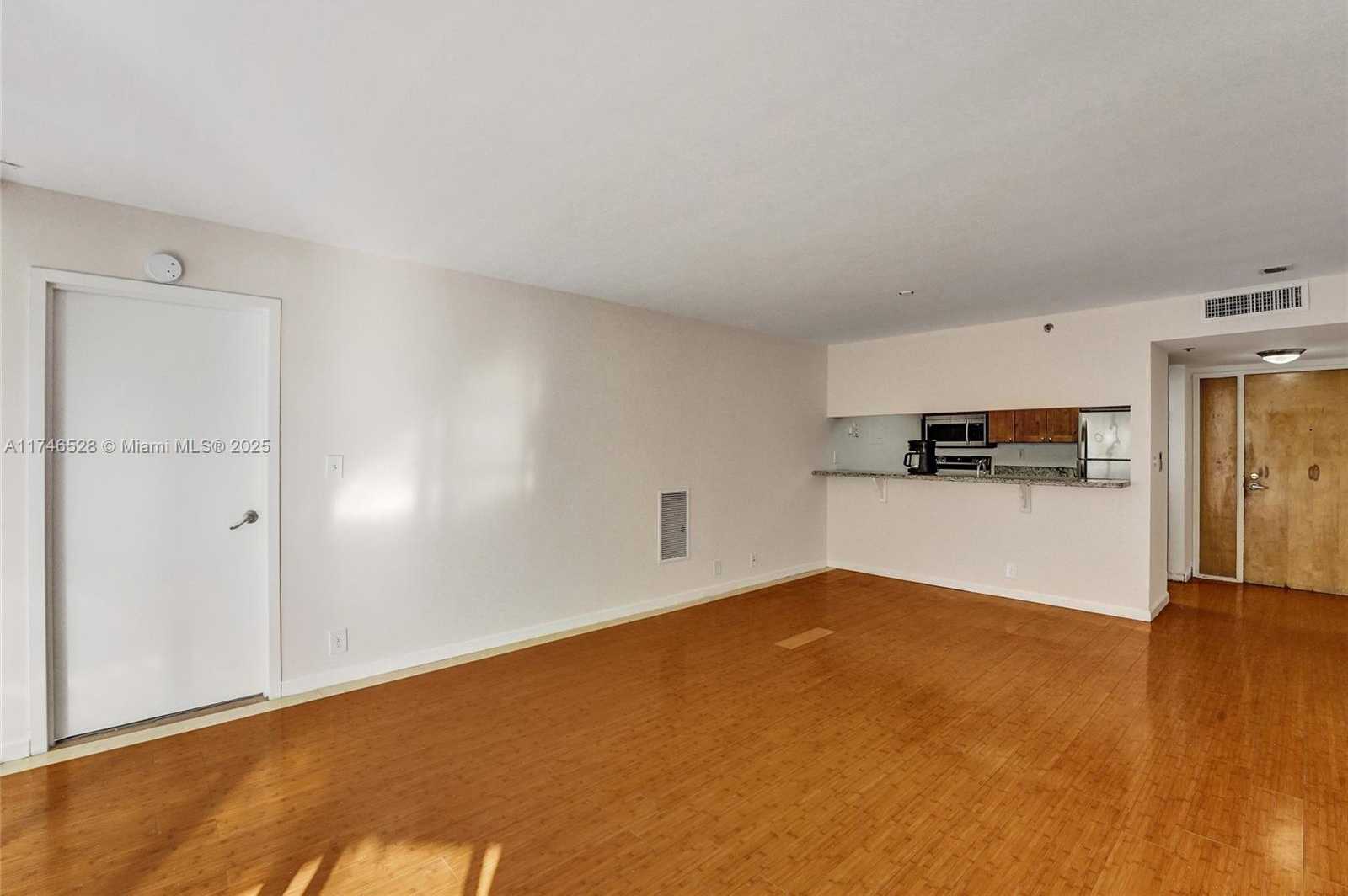 Small Image of 7601 EAST TREASURE DR #406, North Bay Village Number 23