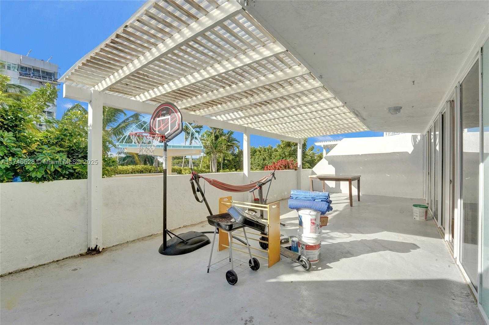 Small Image of 7601 EAST TREASURE DR #406, North Bay Village Number 34