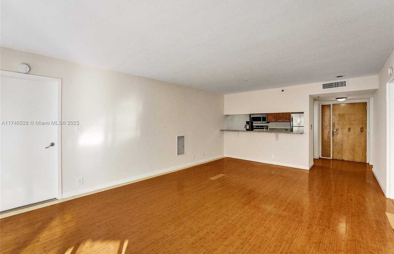 Small Image of 7601 EAST TREASURE DR #406, North Bay Village Number 7