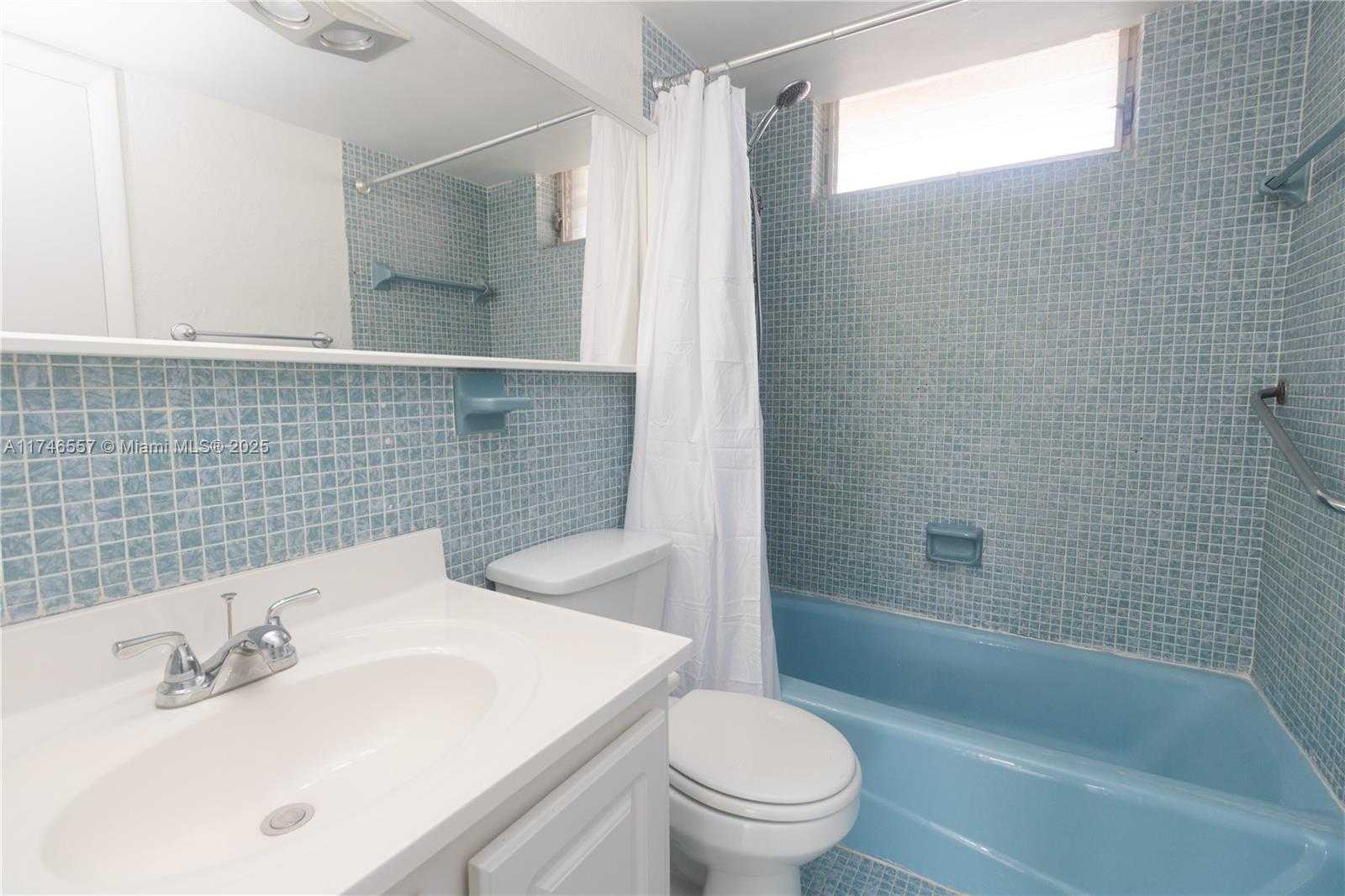 Small Image of 2930 POINT EAST DR #E107, Aventura Number 10