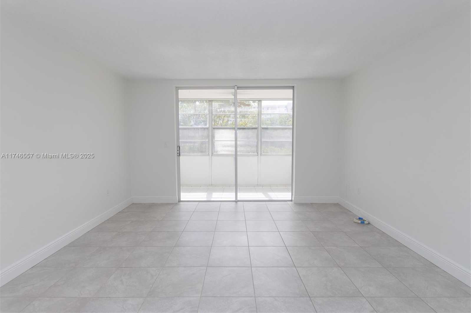 Small Image of 2930 POINT EAST DR #E107, Aventura Number 13