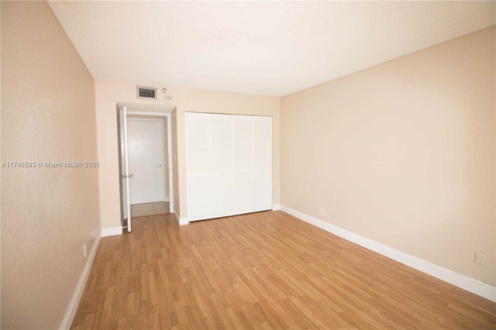 Small Image of 290 174TH ST #1410, Sunny Isles Beach Number 14