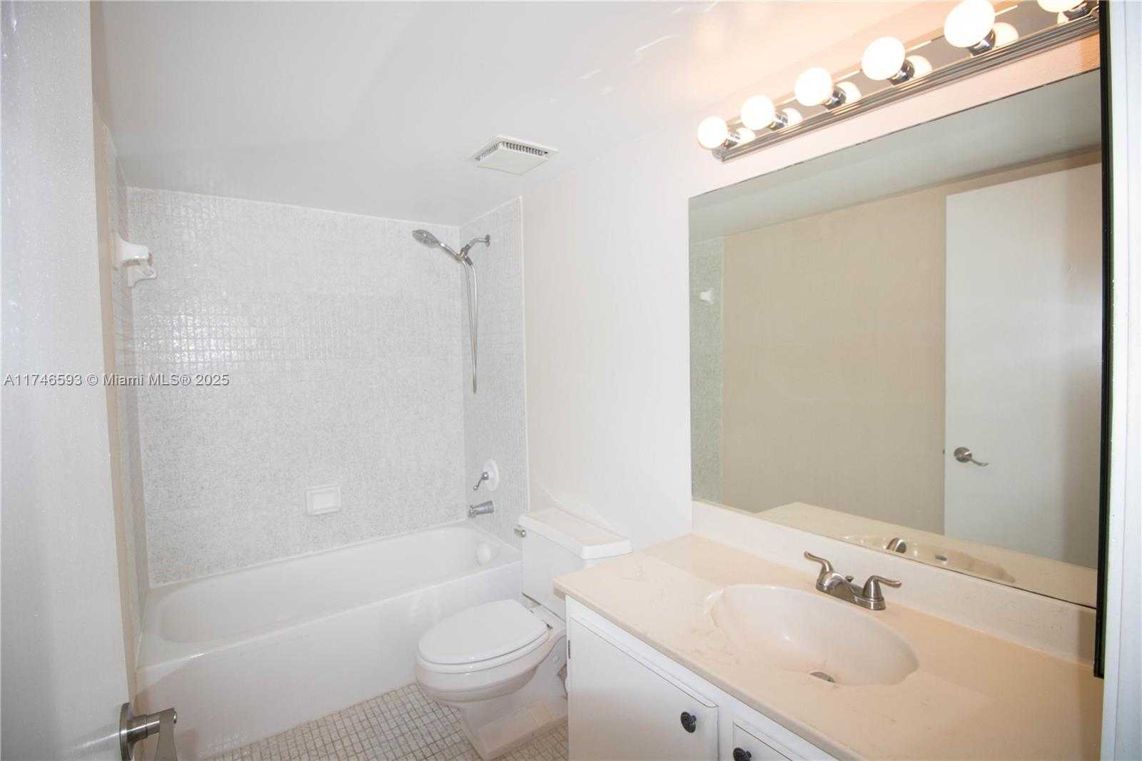 Small Image of 290 174TH ST #1410, Sunny Isles Beach Number 18