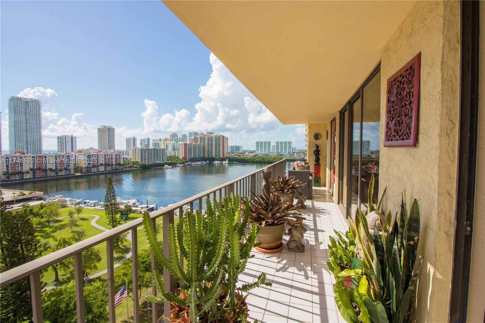 Small Image of 290 174TH ST #1410, Sunny Isles Beach Number 4