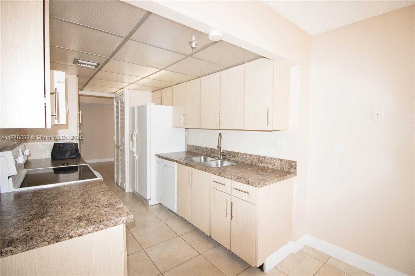 Small Image of 290 174TH ST #1410, Sunny Isles Beach Number 7