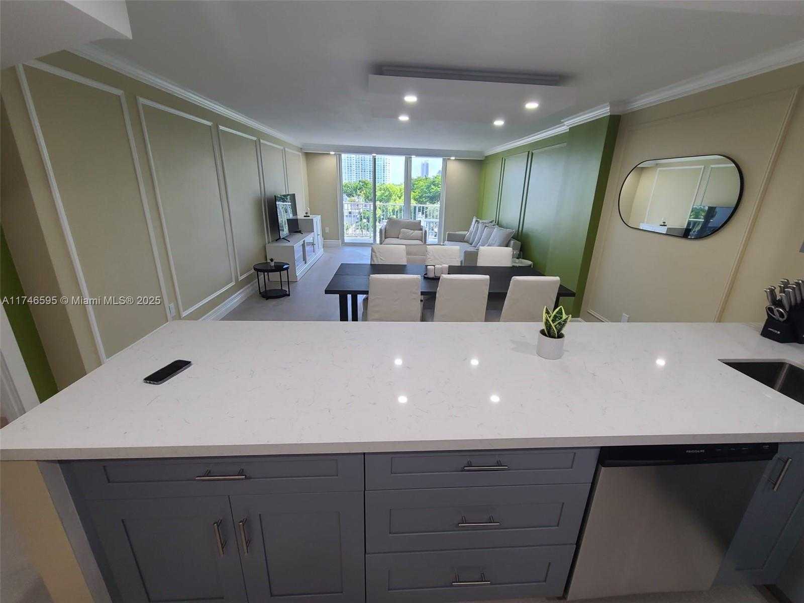 Small Image of 2851 NORTH EAST 183RD ST #511E, Aventura Number 4