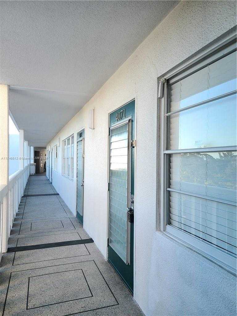 Small Image of 4071 Cambridge D, Deerfield Beach, FL 33442, USA Number 31