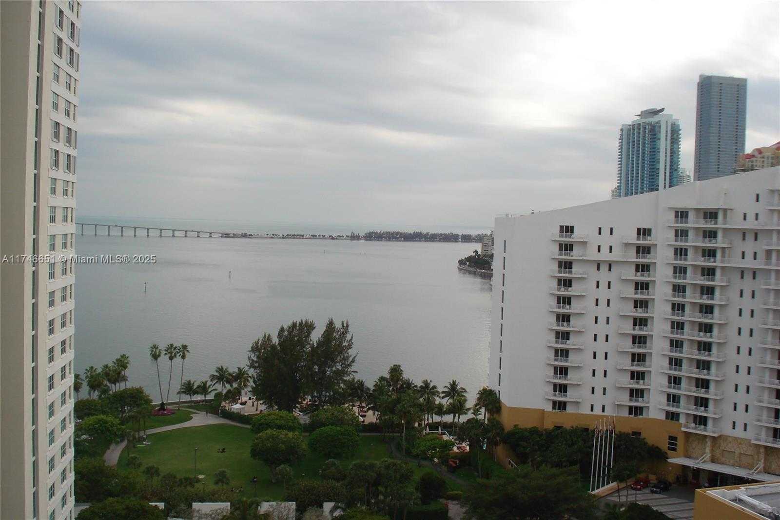Small Image of 770 CLAUGHTON ISLAND DR #2010, Miami Number 2