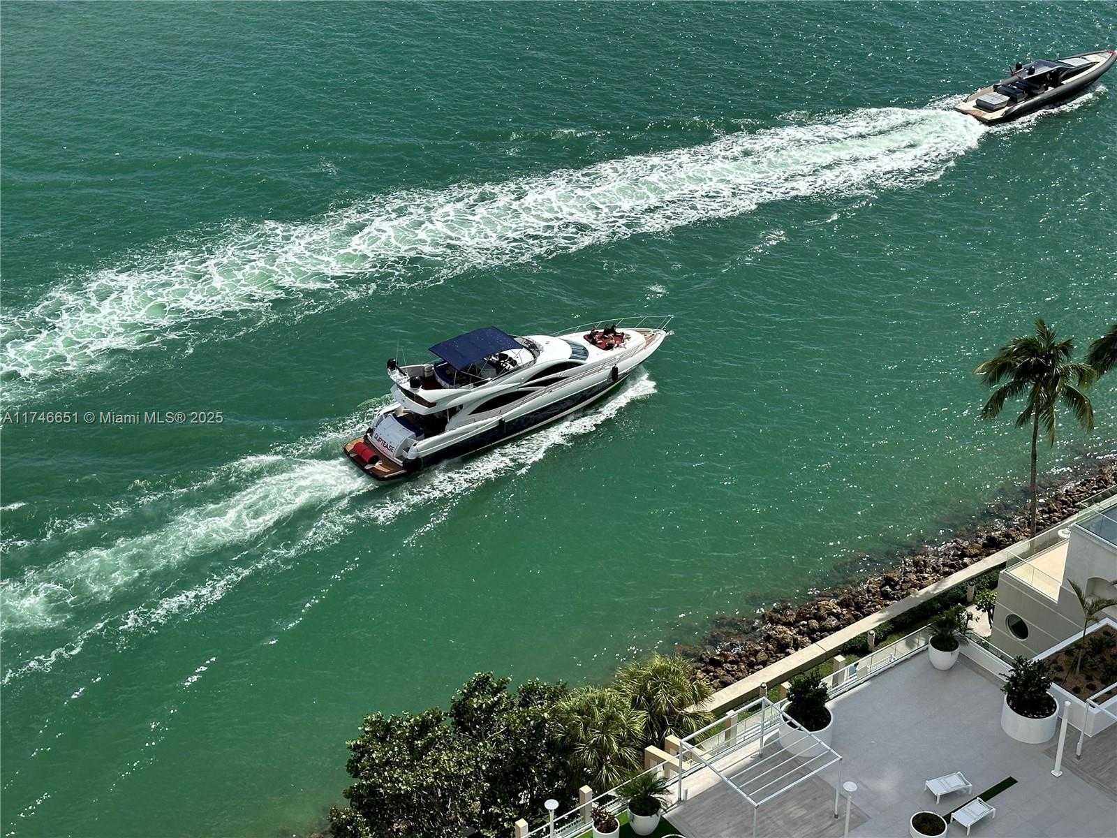 Small Image of 770 CLAUGHTON ISLAND DR #2010, Miami Number 48