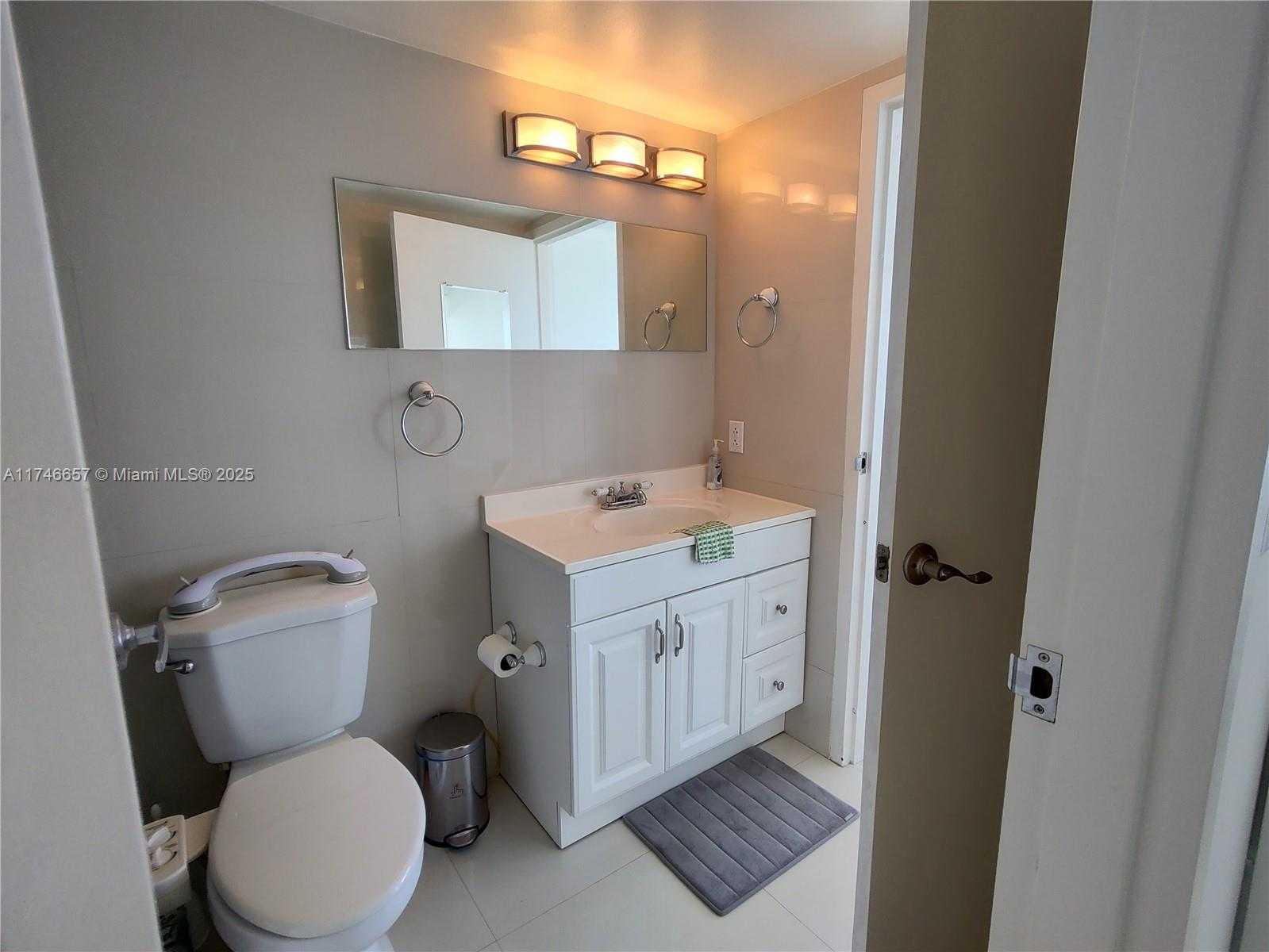 Small Image of 7601 EAST TREASURE DR #2018, North Bay Village Number 15