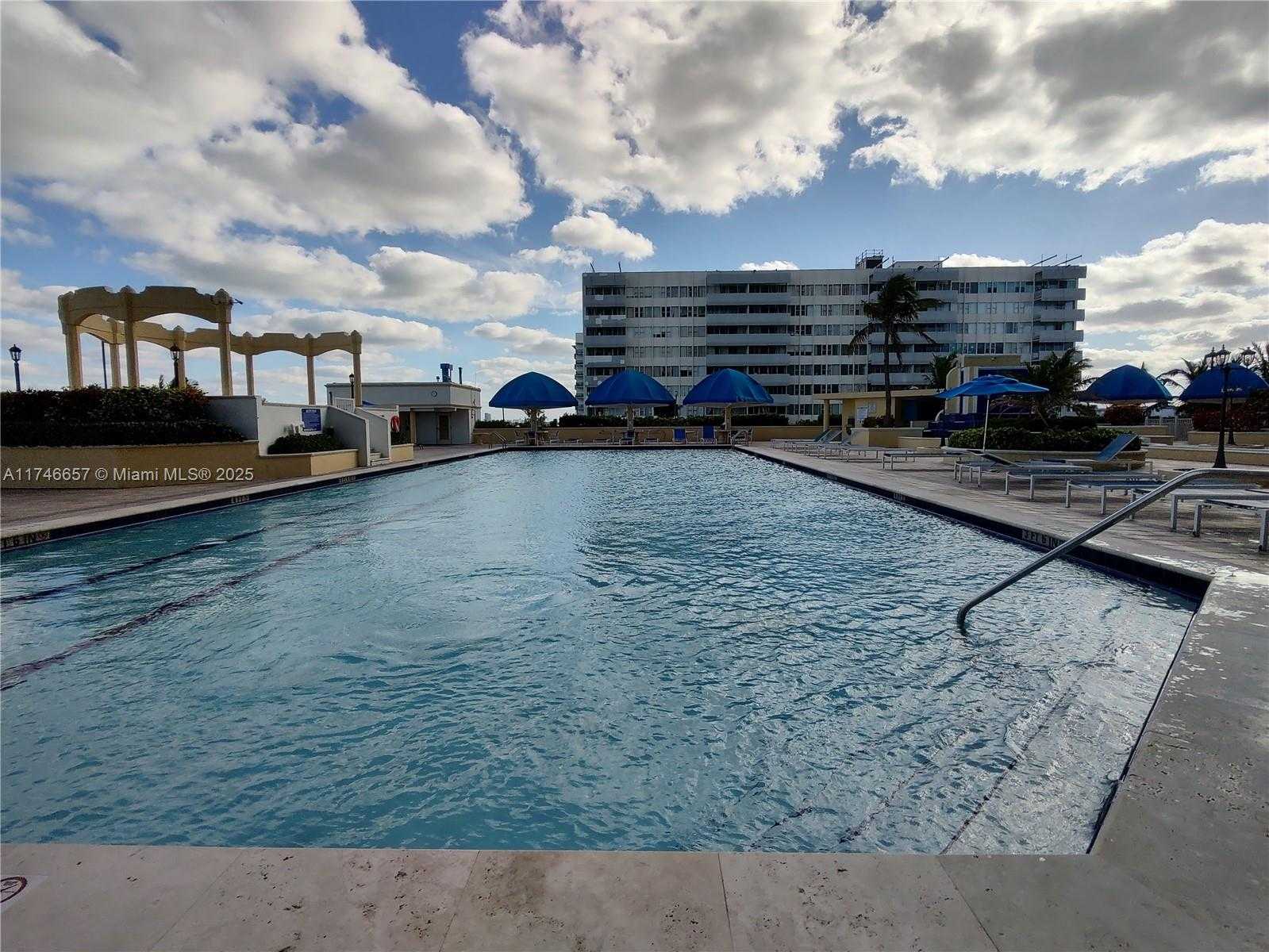 Small Image of 7601 EAST TREASURE DR #2018, North Bay Village Number 26