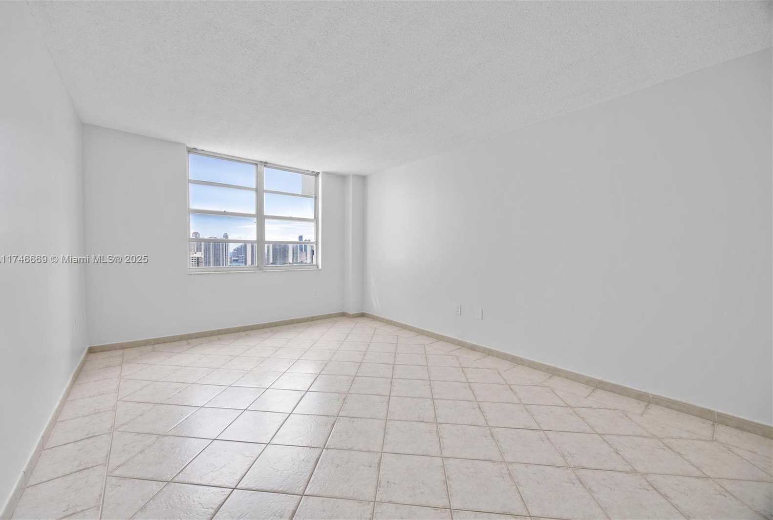 Small Image of 2750 NORTH EAST 183RD ST #2601, Aventura Number 12