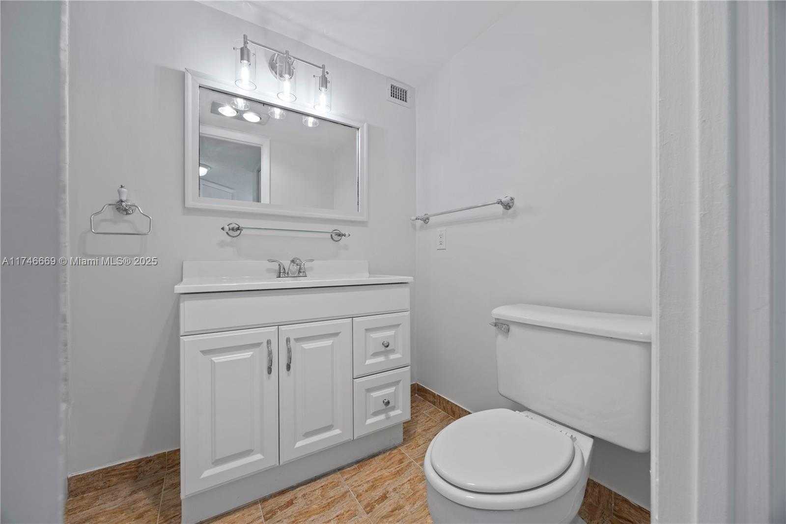Small Image of 2750 NORTH EAST 183RD ST #2601, Aventura Number 16