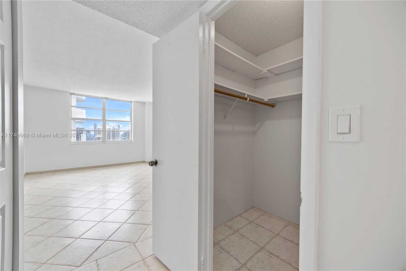 Small Image of 2750 NORTH EAST 183RD ST #2601, Aventura Number 17