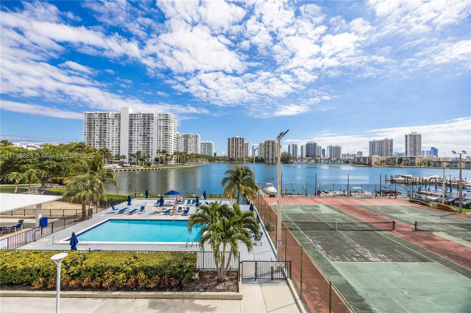 Small Image of 2750 NORTH EAST 183RD ST #2601, Aventura Number 25