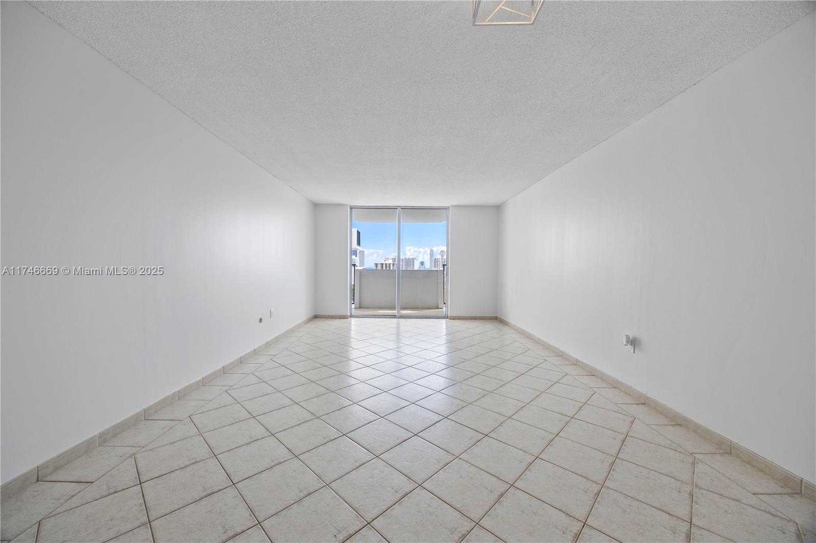 Small Image of 2750 NORTH EAST 183RD ST #2601, Aventura Number 4