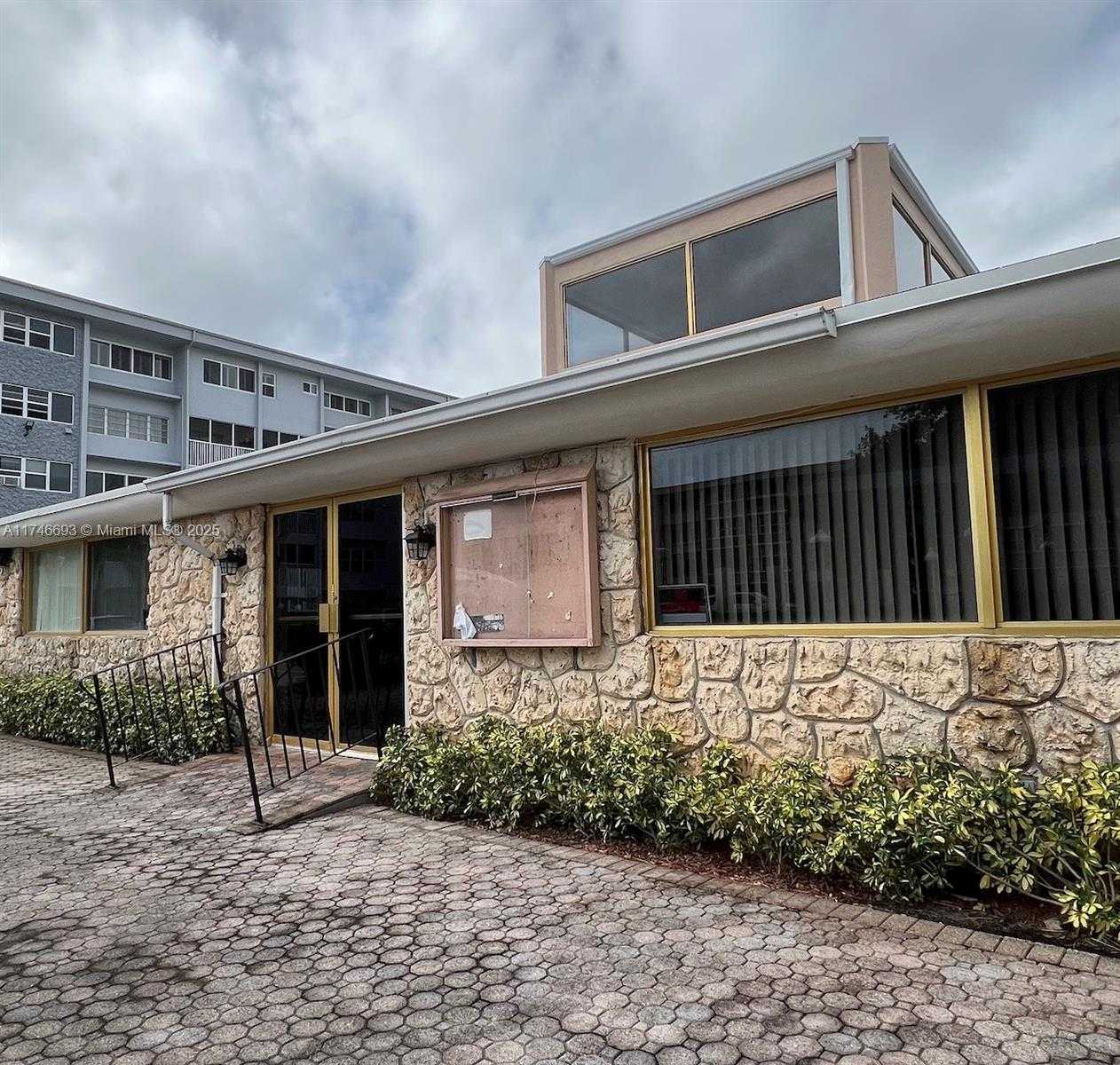Small Image of 330 SOUTH EAST 2ND ST #101G, Hallandale Beach Number 32