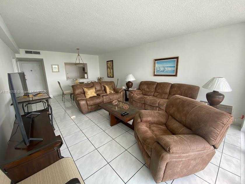 Small Image of 5601 COLLINS AVE #1524, Miami Beach Number 13