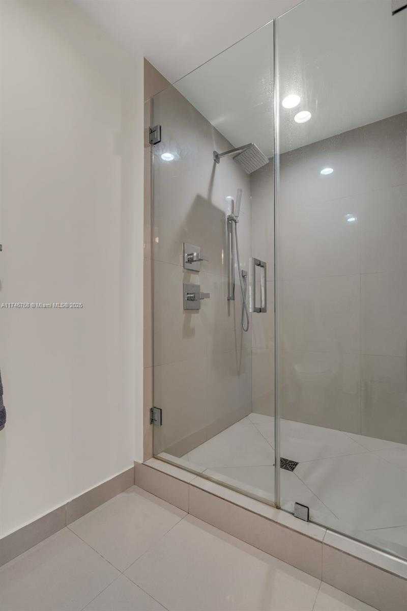 Small Image of 600 NORTH EAST 27TH ST #1102, Miami Number 15