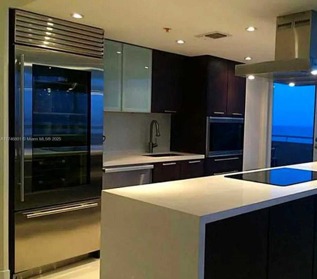 Small Image of 6301 COLLINS AVE #2705, Miami Beach Number 5