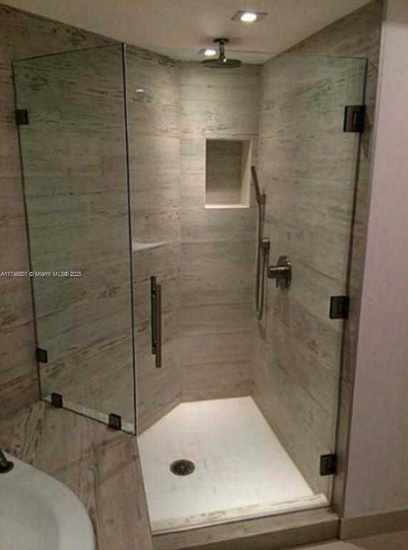 Small Image of 6301 COLLINS AVE #2705, Miami Beach Number 9