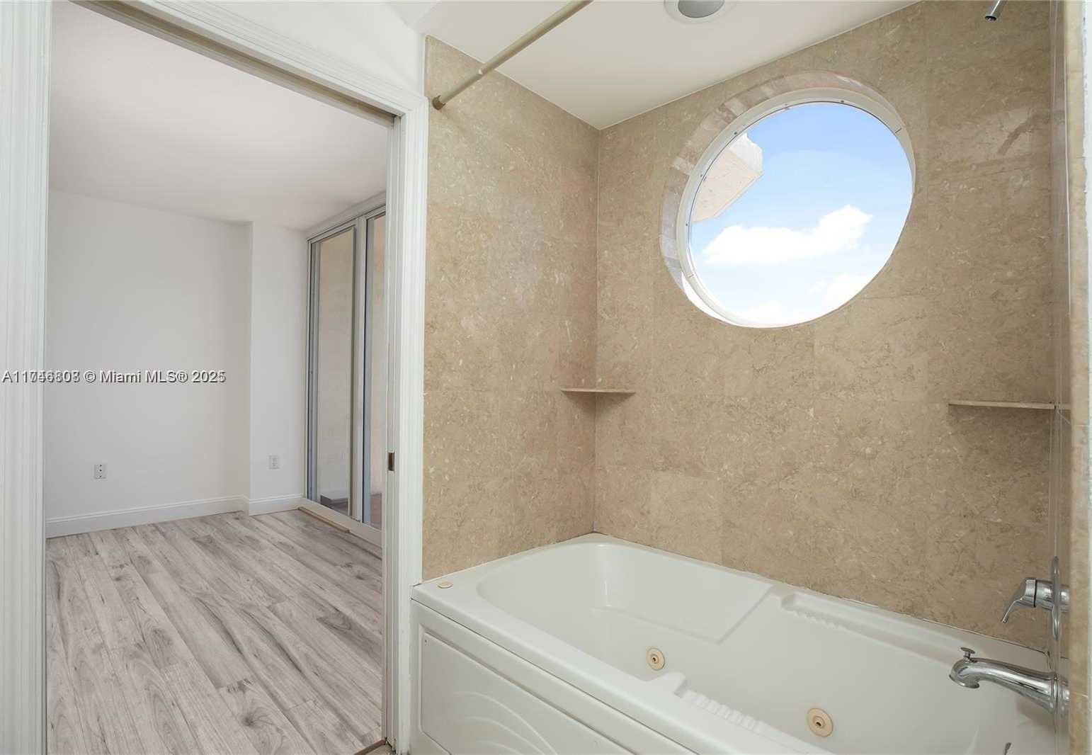 Small Image of 7330 OCEAN TER #21-D, Miami Beach Number 10