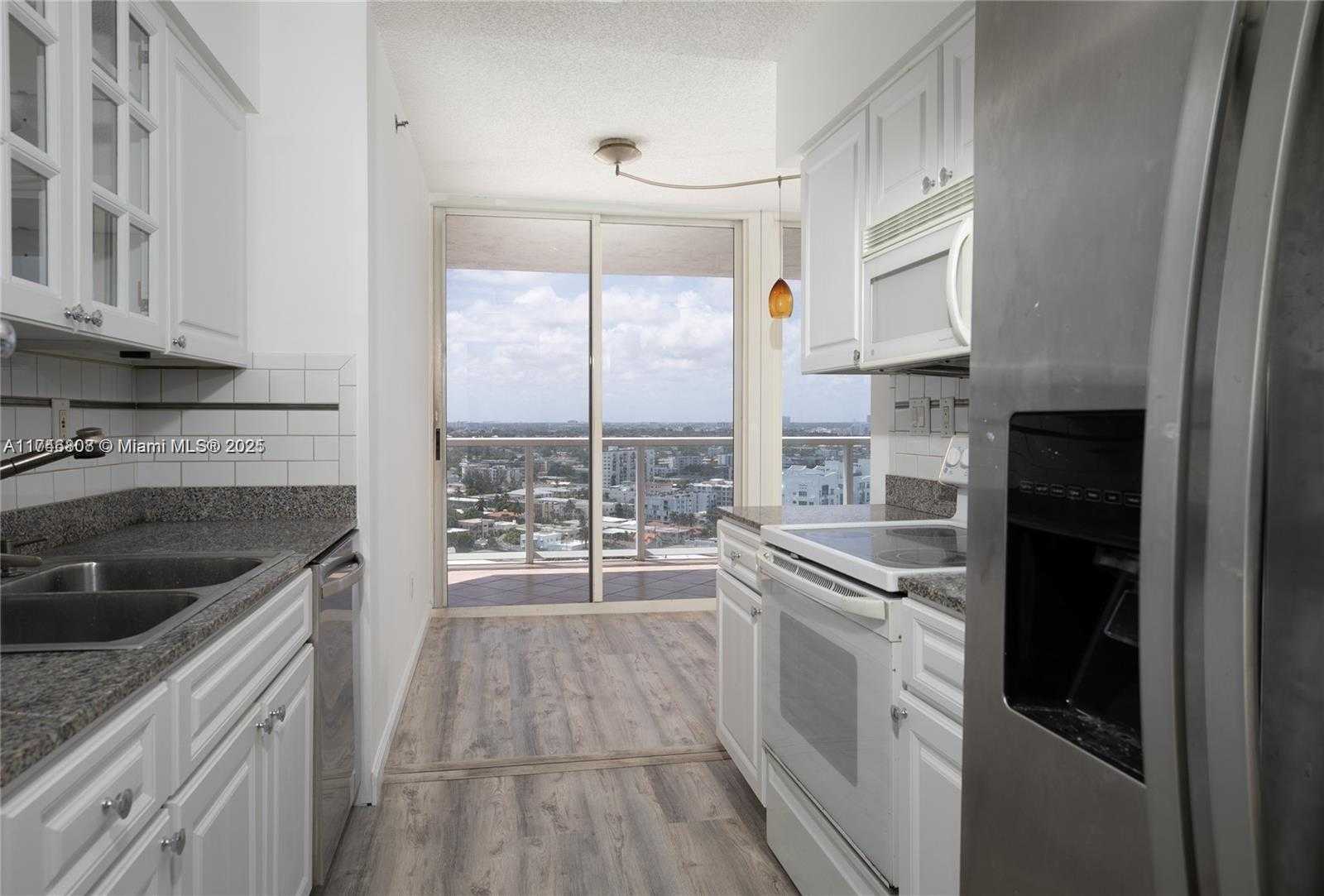 Small Image of 7330 OCEAN TER #21-D, Miami Beach Number 6