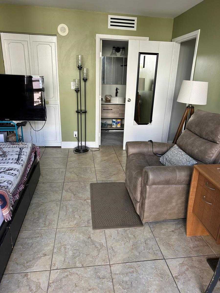 Small Image of 17011 NORTH BAY RD #507, Sunny Isles Beach Number 20