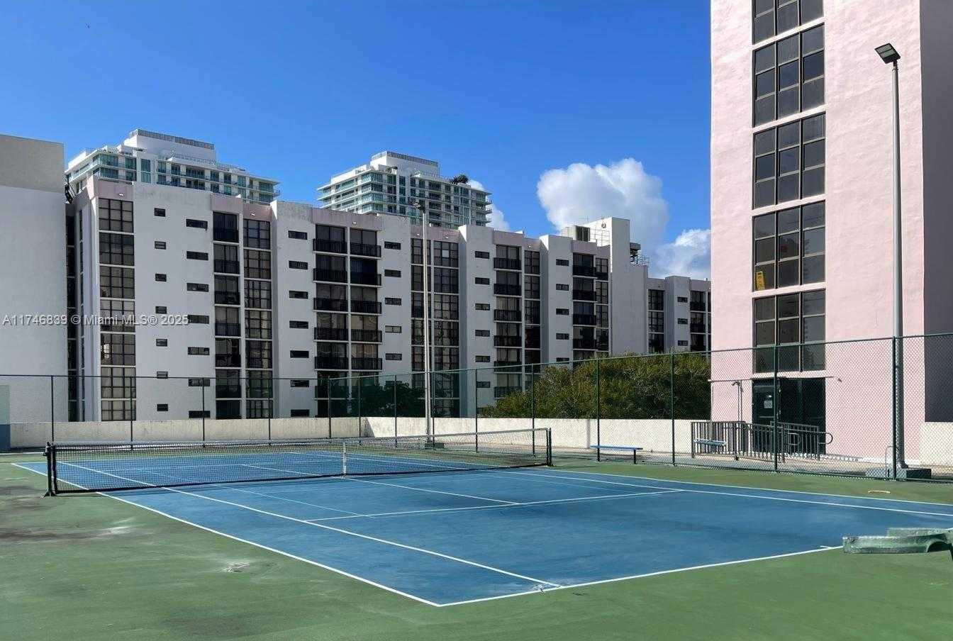 Small Image of 17011 NORTH BAY RD #507, Sunny Isles Beach Number 35