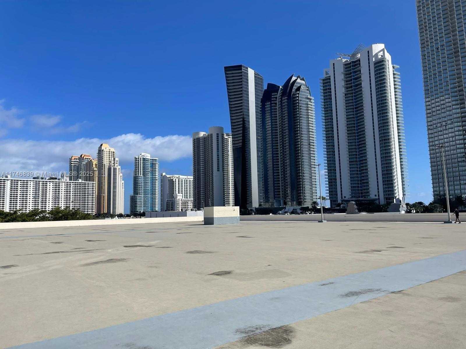 Small Image of 17011 NORTH BAY RD #507, Sunny Isles Beach Number 38